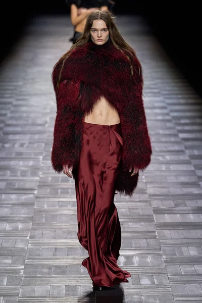 Look 23